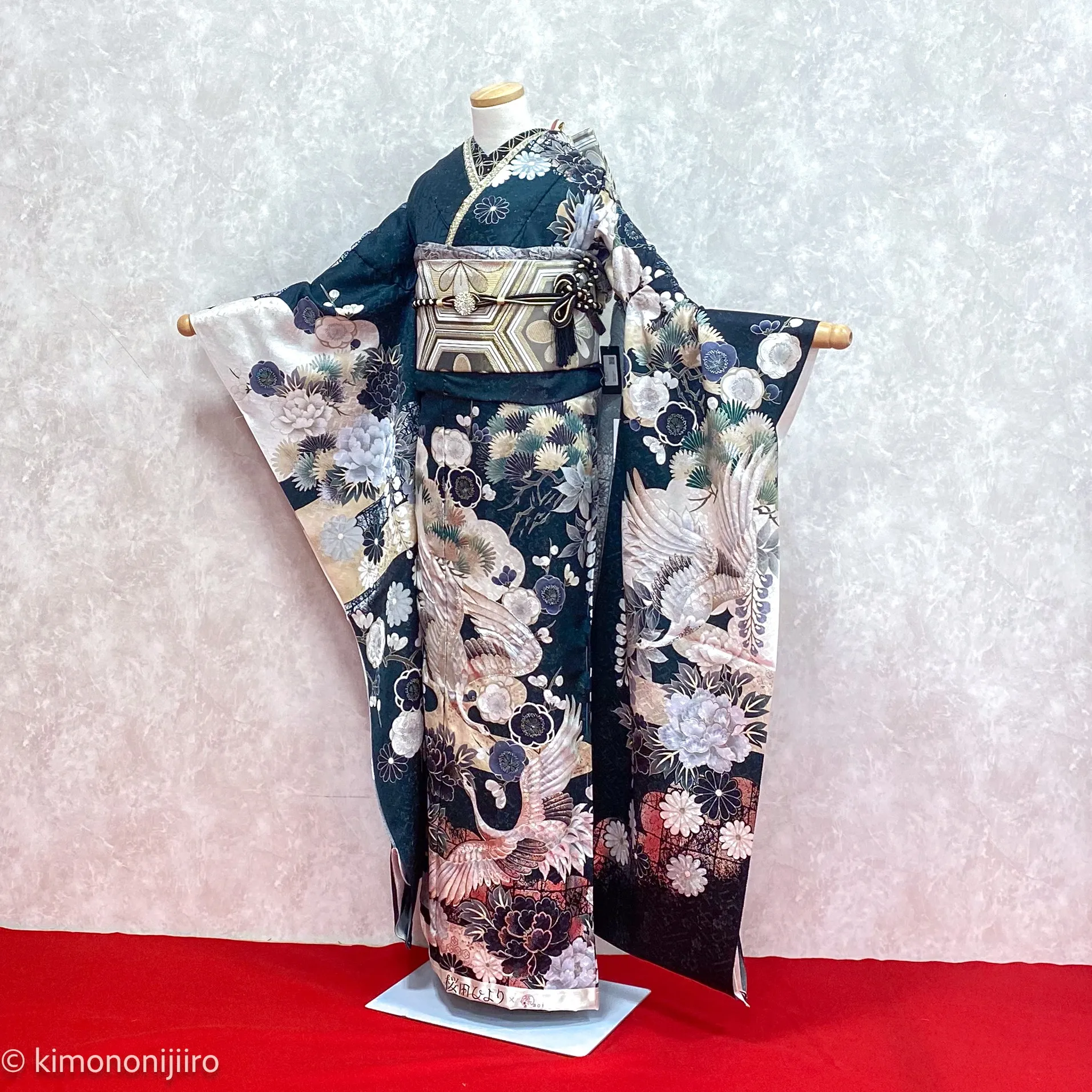 桜田ひより　青緑-モダン